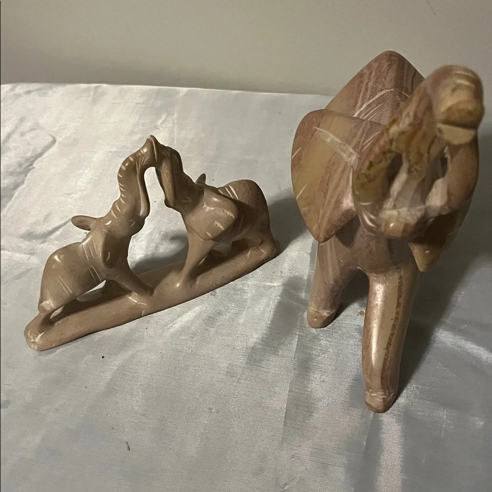 Elegant Tan Elephant Sculpture Set - Picture 2 of 3